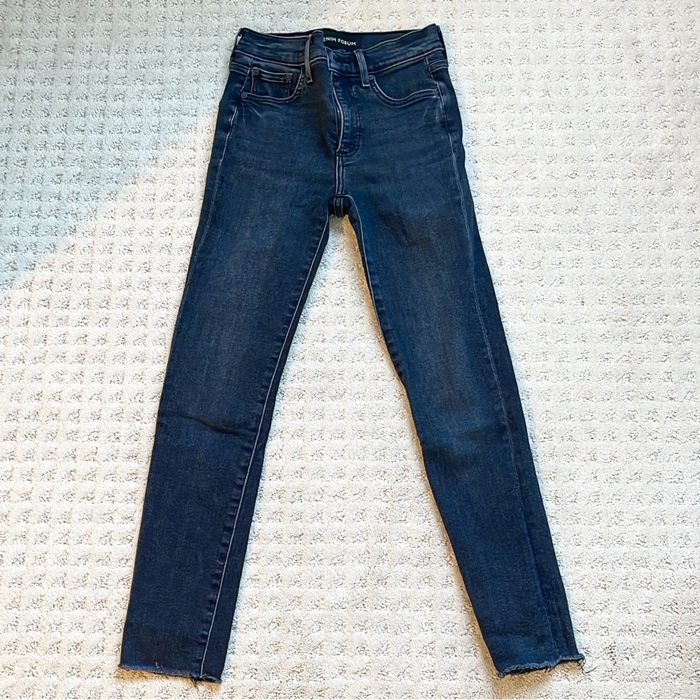 Aritzia Denim Forum Jeans Nico Midrise Skinny Crop
